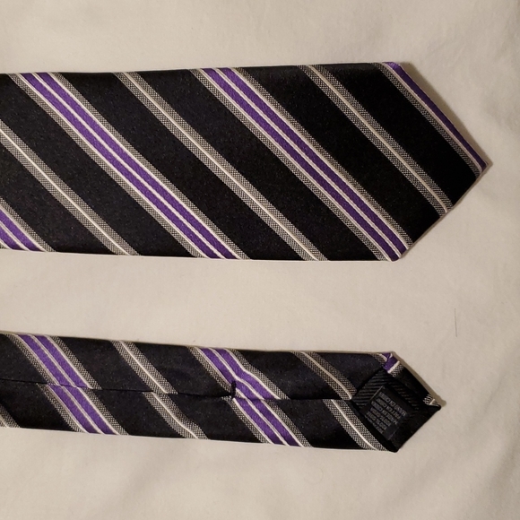 Men's silk Geoffrey Beene Black with purple and silver stripe tie - Picture 2 of 5